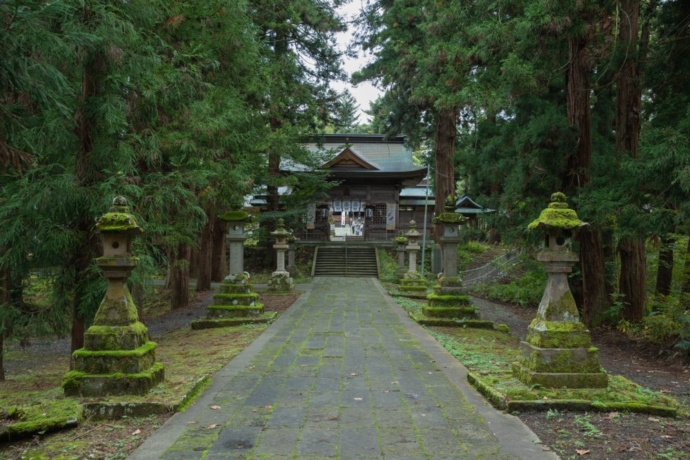 蒼紫神社、６月夏、新潟県長岡祖の観光・撮影スポット