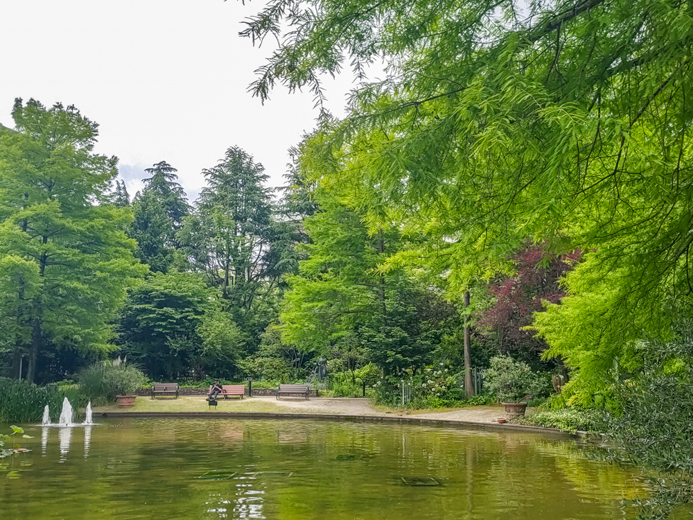久屋大通庭園フラリエ、新緑・夏景色、6月夏、名古屋市中区の観光・撮影スポットの画像と写真