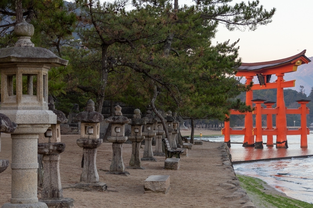 厳島神社、大鳥居、１月冬、広島県廿日市市の観光・撮影スポットの名所