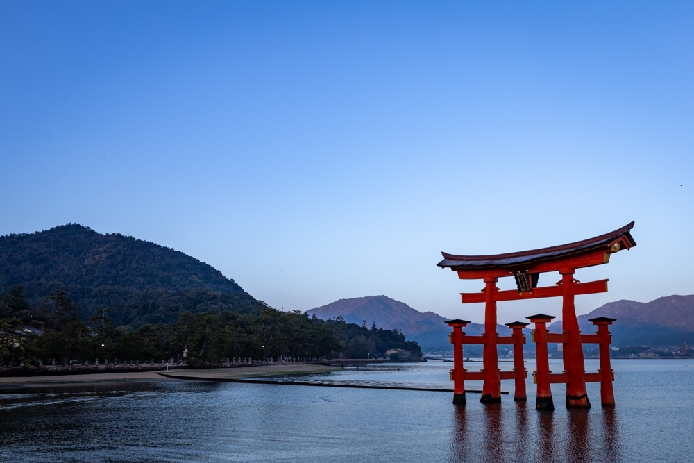 厳島神社、大鳥居、１月冬、広島県廿日市市の観光・撮影スポットの名所