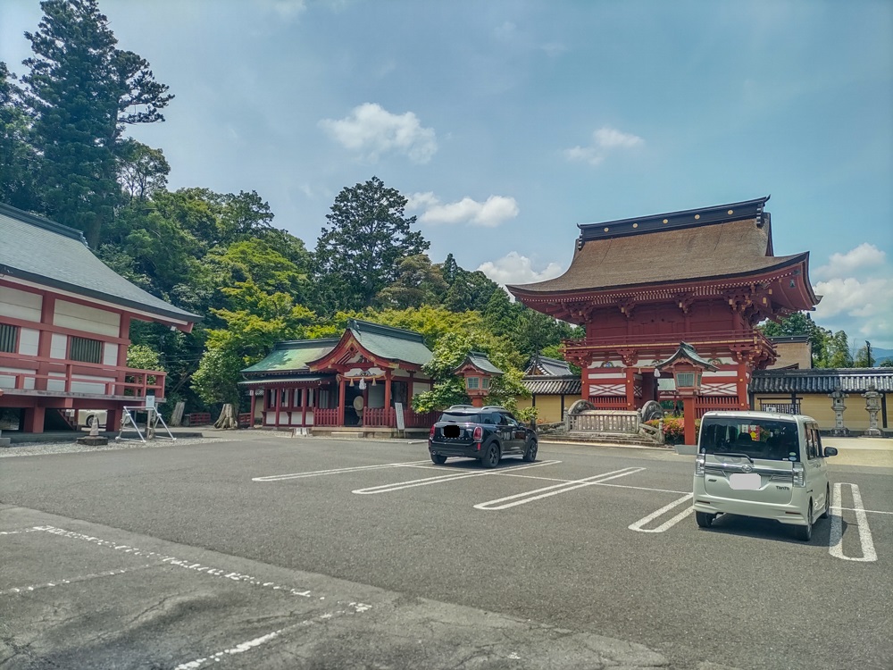 南宮大社、6月夏、岐阜県不破郡の観光・撮影スポットの画像と写真