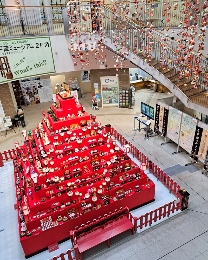 瀬戸蔵ミュージアム　ひな祭り,千代紙のつるし飾り,2月春、愛知県瀬戸市の観光・撮影スポットの画像と写真