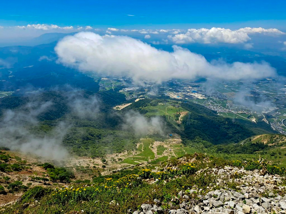 伊吹山山頂、絶景、７月夏、滋賀県米原市の観光・撮影スポットの名所