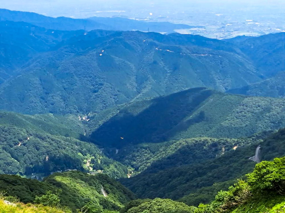 伊吹山山頂、展望台、絶景、７月夏、滋賀県米原市の観光・撮影スポットの名所