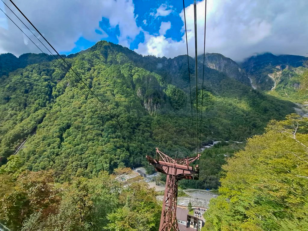 新穂高ロープウェイ 、新緑・夏景色、8月、岐阜県高山市の観光・撮影スポットの名所