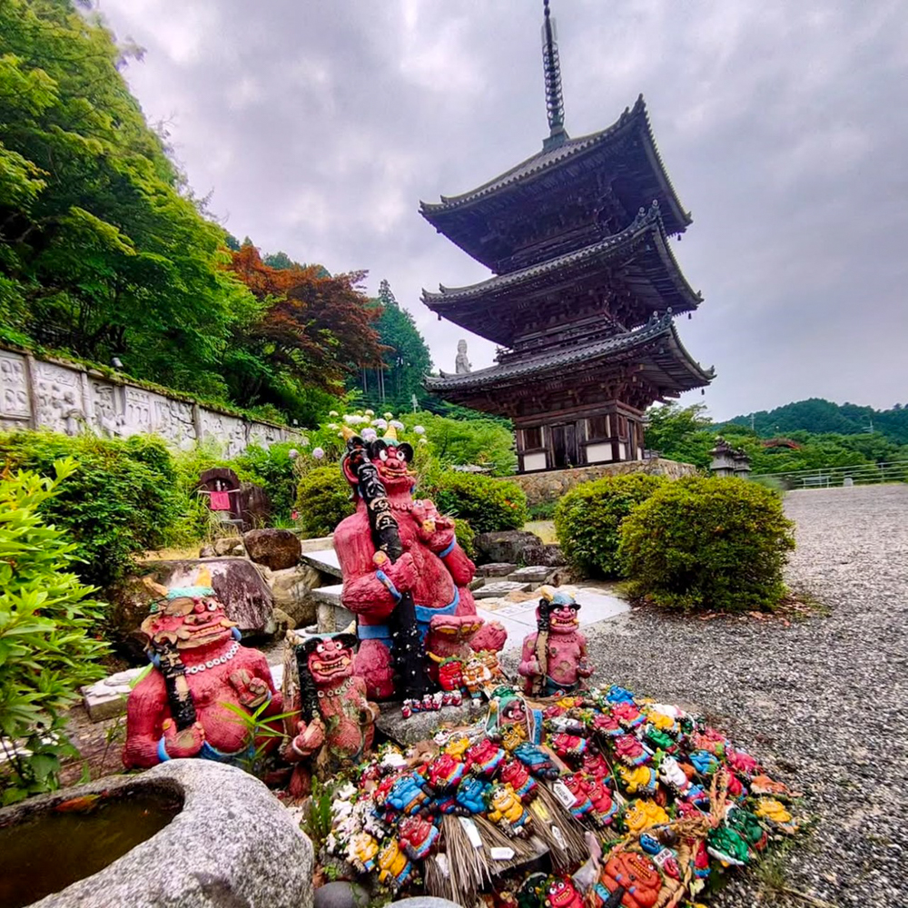 壷阪寺、6月の夏、奈良県高市郡高取町の観光・撮影スポットの名所