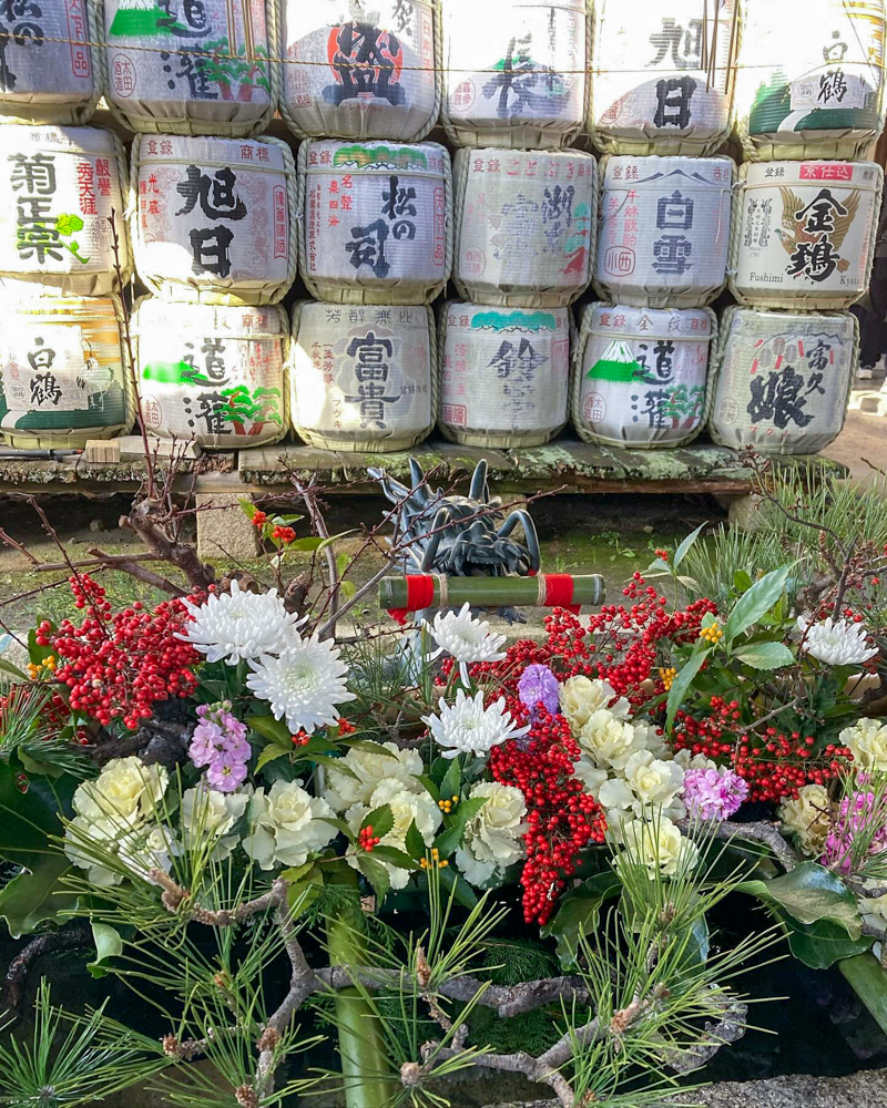 日牟禮(ひむれ)八幡宮 (1)、花手水舎、1月冬、滋賀県近江八幡市の観光・撮影スポットの名所