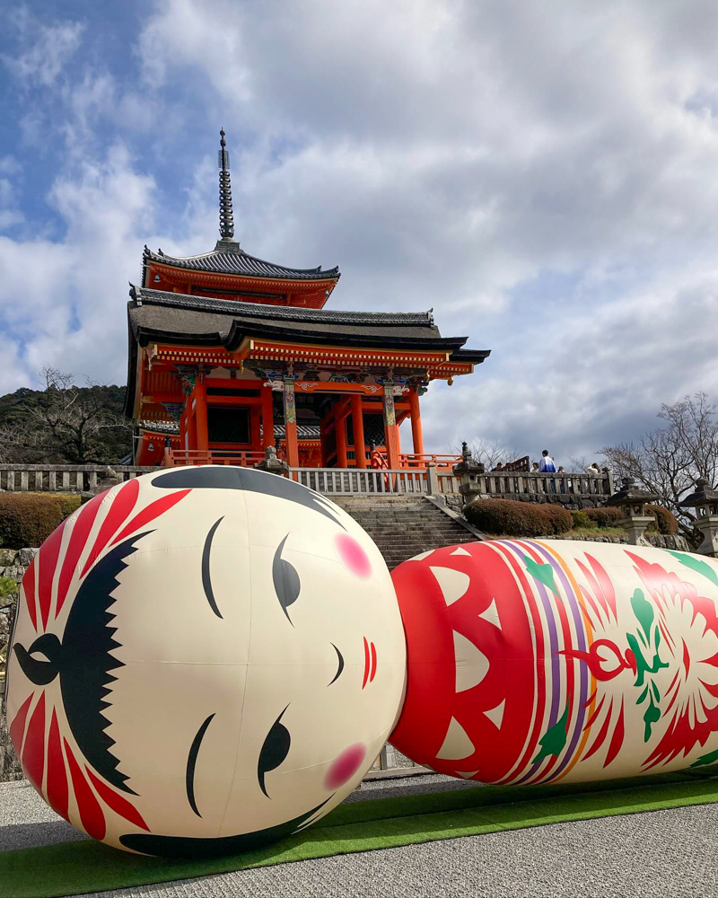 音羽山 清水寺、こけし、３月春、京都府京都市の観光・撮影スポットの名所