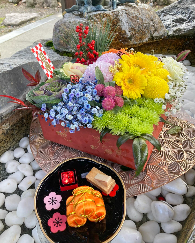 矢川神社、花手水舎、1月冬、滋賀県甲賀市の観光・撮影スポットの名所