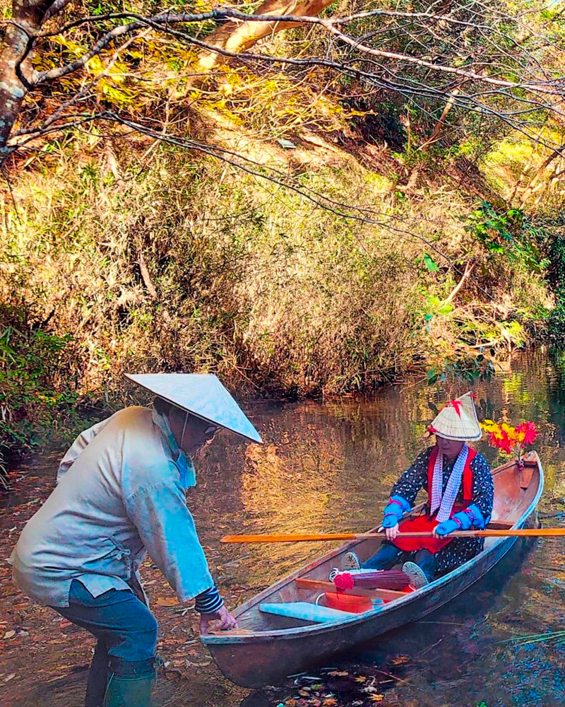 穴弘法、紅葉、女船頭、11月秋、岐阜県土岐市の観光・撮影スポットの画像と写真