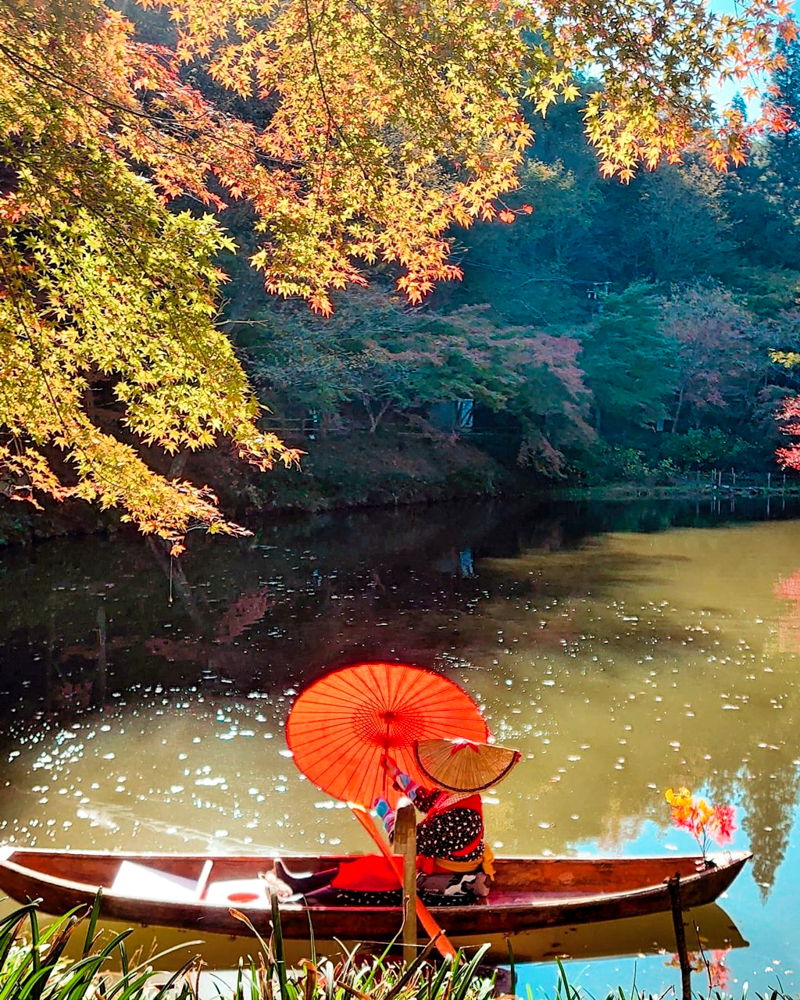 穴弘法、紅葉、女船頭、11月秋、岐阜県土岐市の観光・撮影スポットの画像と写真