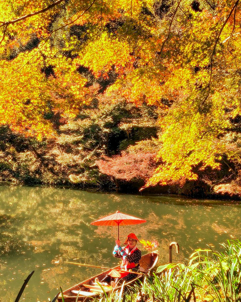 穴弘法、紅葉、女船頭、11月秋、岐阜県土岐市の観光・撮影スポットの画像と写真